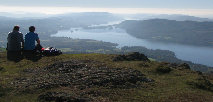 Walkers on Wansfell overlooking Windermere copyright LDNPA