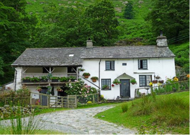 photograph of cottage in the Lake District National Park