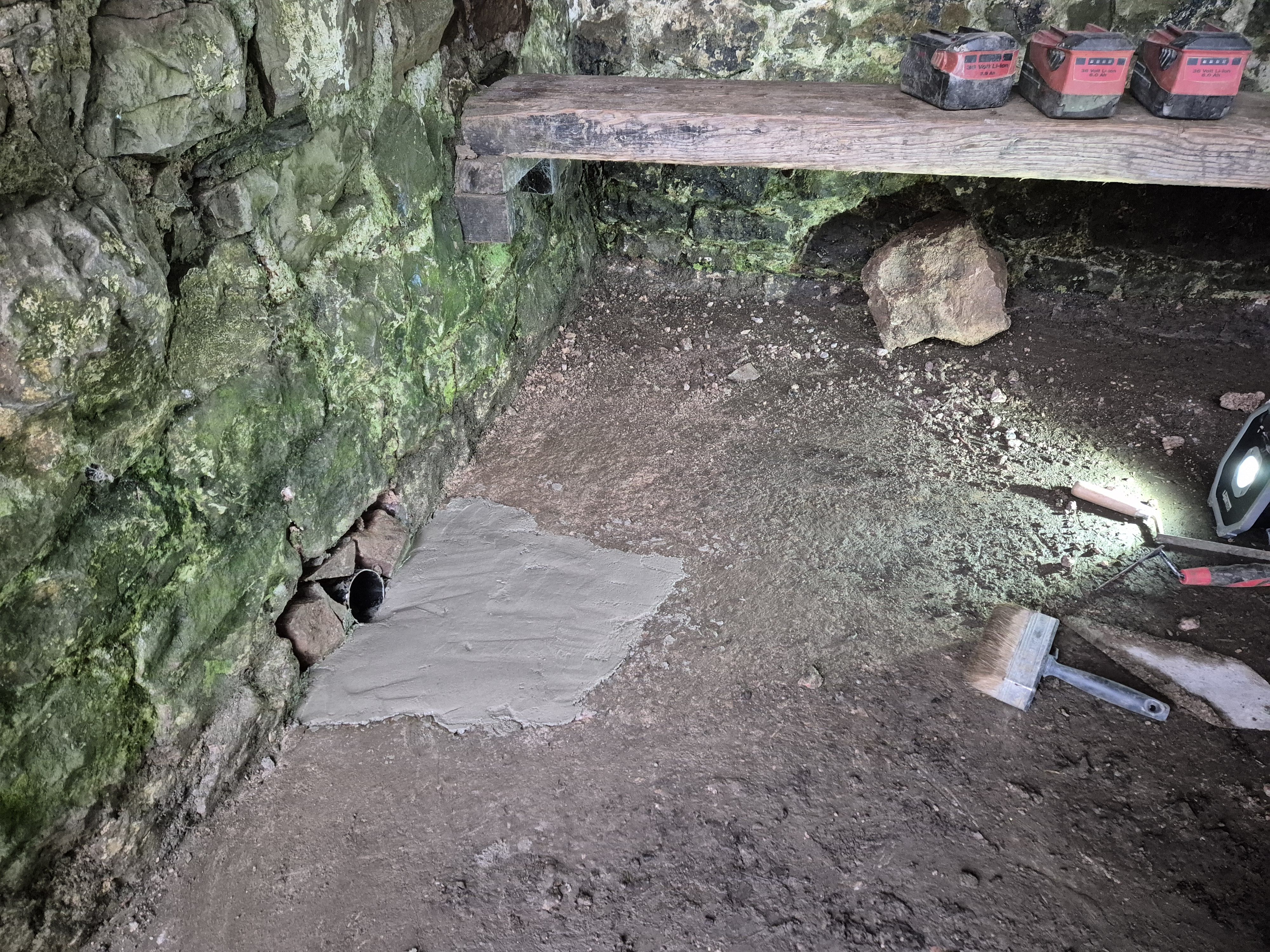 Platelayers hut after drainage is installed