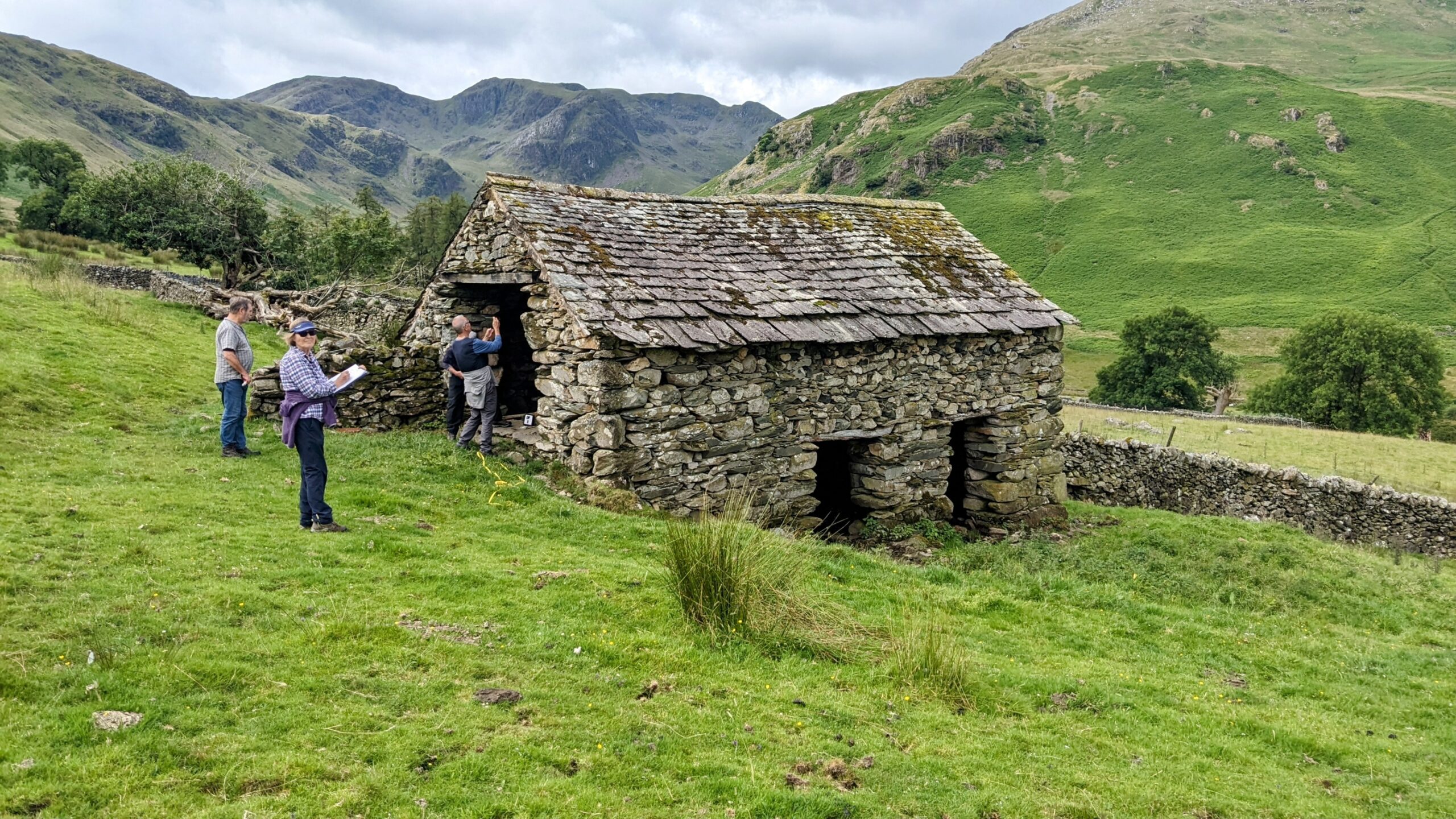 Archaeology volunteering