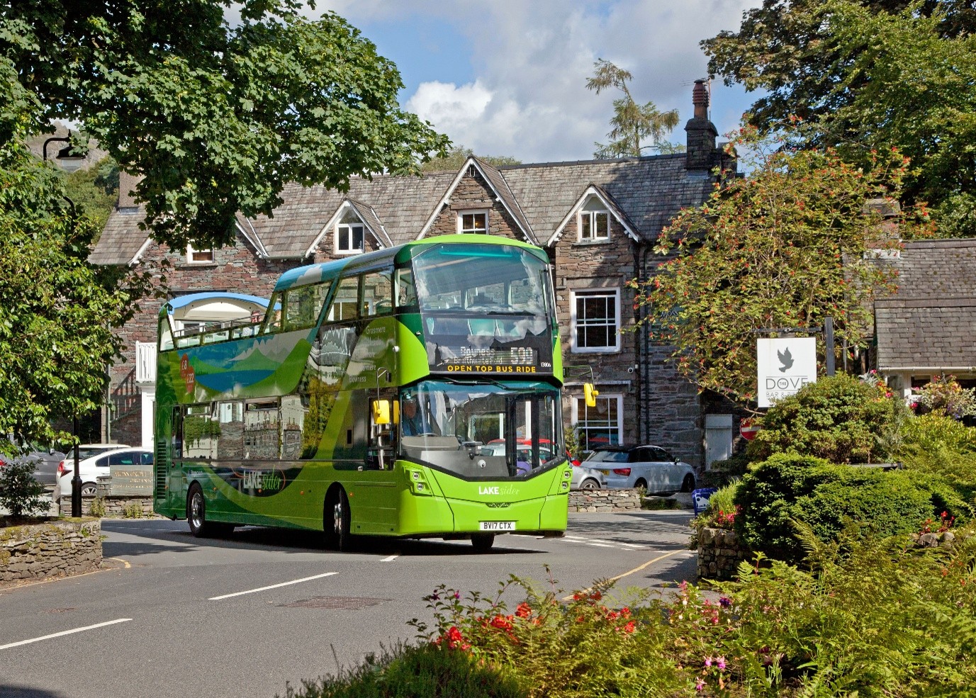 People encouraged to travel sustainably in Lake District ahead of sunny weather